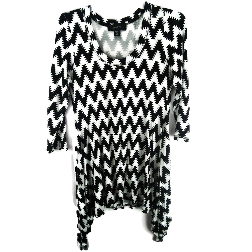KAREN KANE Black and White Tribal Print Hi/low Top